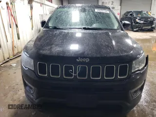 2019 Jeep Compass Sport with VIN 3C4NJDAB0KT802788, listed as a Copart auction lot 39840144 with 121,229 mi miles and Salvage title. Bid and sale history available at DreamBid. Image 5.