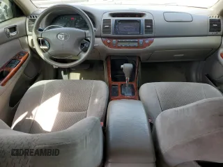 2004 Toyota Camry LE with VIN 4T1BE32K74U884720, listed as a Copart auction lot 49534195 with 253,516 mi miles and Salvage Title. Bid and sale history available at DreamBid. Image 8.