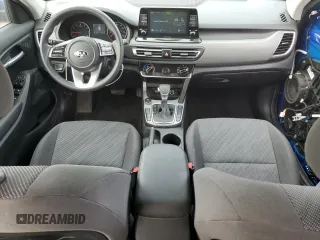 2021 Kia Seltos LX with VIN KNDEPCAA6M7176235, listed as a Copart auction lot 60314545 with 30,819 mi miles and Salvage title. Bid and sale history available at DreamBid. Image 8.