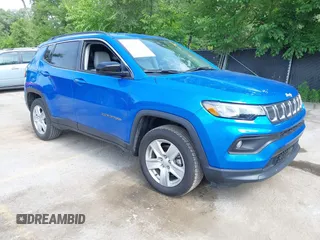 2022 Jeep Compass Latitude z VIN 3C4NJDBB6NT175193, wystawiony jako IAAI lot #42503821 z przebiegiem 58 934 mil mil oraz . Historia ofert i sprzedaży dostępna na DreamBid. Obrazek 1.