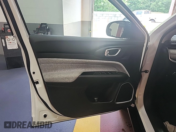 2022 Jeep Compass Latitude с VIN 3C4NJDBB9NT205917, выставлен на аукционе IAAI как лот 42621255 с пробегом 15 841 миль миль и . История ставок и продаж доступна на DreamBid. Изображение 22.