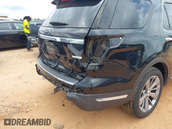 2018 Ford Explorer Limited с VIN 1FM5K7FHXJGB26005, выставлен на аукционе IAAI как лот 42303369 с пробегом 73 054 миль миль и . История ставок и продаж доступна на DreamBid. Изображение 6.