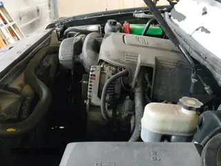 2008 Chevrolet Suburban 3LT z VIN 1GNFK16328J238330, wystawiony jako IAAI lot #41577475 z przebiegiem 163 280 mil mil oraz . Historia ofert i sprzedaży dostępna na DreamBid. Obrazek 12.