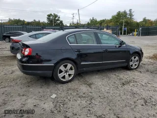 2008 Volkswagen Passat Sedan Komfort with VIN WVWAK73C78E128067, listed as a Copart auction lot 72686954 with 124,482 mi miles and Clean Title. Bid and sale history available at carsss.com. Image 3.