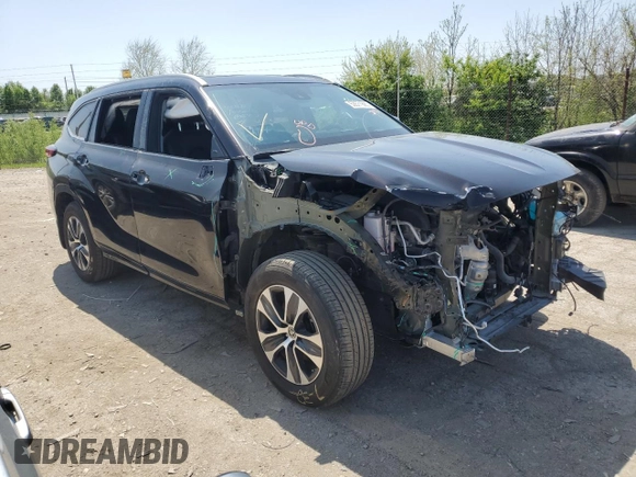 2022 Toyota Highlander XLE z VIN 5TDGZRBH6NS234336, wystawiony jako Copart lot #53571865 z przebiegiem 17 432 mil mil oraz Szkoda całkowita • Salvage title. Historia ofert i sprzedaży dostępna na DreamBid. Obrazek 4.