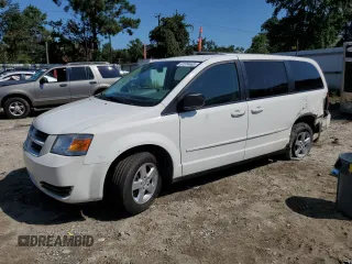 2010 Dodge Grand Caravan SE z VIN 2D4RN4DE4AR273393, wystawiony jako Copart lot #67374463 z przebiegiem Nie podano mil oraz Szkoda całkowita • Salvage title. Historia ofert i sprzedaży dostępna na DreamBid. Obrazek 1.