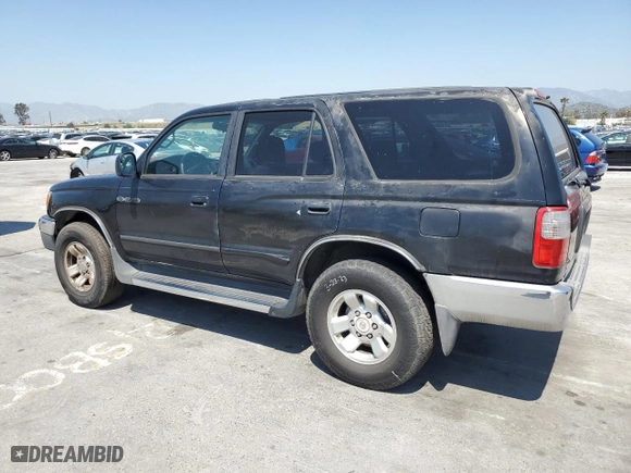 2000 Toyota 4Runner SR5 with VIN JT3GN86R3Y0158434, listed as a Copart auction lot 52432195 with 231,432 mi miles and Clean Title. Bid and sale history available at carsss.com. Image 2.