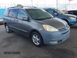 2005 Toyota Sienna XLE with VIN 5TDBA22C65S053766, listed as a IAAI auction lot 41814528 with 182,301 mi miles. Bid and sale history available at carsss.com. Image 1.