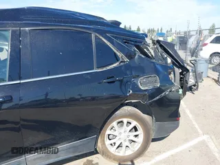 2018 Chevrolet Equinox LT with VIN 2GNAXJEV0J6208938, listed as a IAAI auction lot 39715043 with 1 mi miles. Bid and sale history available at carsss.com. Image 17.