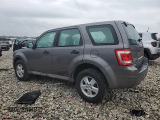 2009 Ford Escape XLS z VIN 1FMCU02799KC31553, wystawiony jako Copart lot #55219775 z przebiegiem 109 154 mil mil oraz Szkoda całkowita • Salvage title. Historia ofert i sprzedaży dostępna na DreamBid. Obrazek 2.