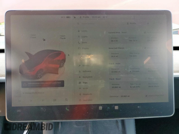 2024 Tesla Model Y Long Range with VIN 7SAYGDEE5RA235910, listed as a Copart auction lot 60988605 with 23,882 mi miles and Salvage title. Bid and sale history available at DreamBid. Image 9.