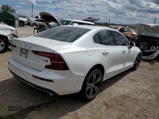2020 Volvo S60 Inscription with VIN 7JRA22TL4LG064782, listed as a Copart auction lot 46725454 with 37,981 mi miles. Bid and sale history available at carsss.com. Image 3.