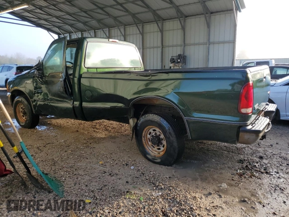 2000 Ford Super Duty F-250 XL with VIN 1FTNF20L8YEA47432, listed as a Copart auction lot 86127524 with 186,938 mi miles and Salvage Title. Bid and sale history available at carsss.com. Image 2.
