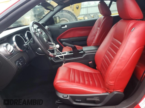 2008 Ford Mustang GT Deluxe with VIN 1ZVHT85H185131800, listed as a Copart auction lot 86317064 with 107,714 mi miles and Salvage Title. Bid and sale history available at DreamBid. Image 7.