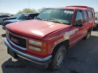 1995 GMC Sierra 1500 z VIN 2GTEK19K1S1590453, wystawiony jako Copart lot #56644075 z przebiegiem 222 590 mil mil oraz Szkoda całkowita • Salvage title. Historia ofert i sprzedaży dostępna na DreamBid. Obrazek 1.