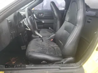 2002 Toyota MR2 z VIN JTDFR320220042638, wystawiony jako Copart lot #74129724 z przebiegiem Nie podano mil oraz Szkoda całkowita • Salvage title. Historia ofert i sprzedaży dostępna na DreamBid. Obrazek 7.