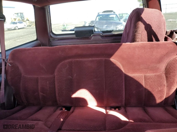 1996 Chevrolet Tahoe with VIN 3GNEK18RXTG149158, listed as a Copart auction lot 48880075 with 157,839 mi miles and Salvage Title. Bid and sale history available at carsss.com. Image 10.