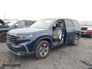 2025 Honda Pilot EX-L with VIN 5FNYG1H41SB073670, listed as a IAAI auction lot 41553289 with 3,660 mi miles. Bid and sale history available at carsss.com. Image 2.