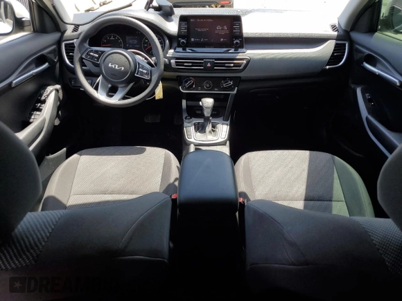 2023 Kia Seltos LX z VIN KNDEPCAA4P7377197, wystawiony jako Copart lot #54430015 z przebiegiem 37 693 mil mil oraz Szkoda całkowita • Salvage title. Historia ofert i sprzedaży dostępna na DreamBid. Obrazek 8.