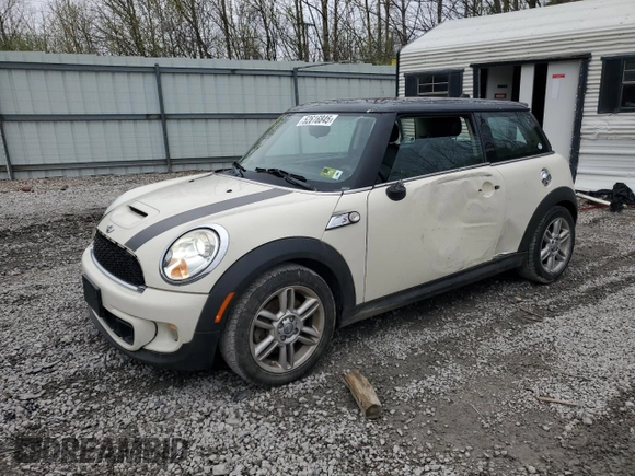 2012 MINI Hardtop S with VIN WMWSV3C53CTY27834, listed as a Copart auction lot 52616845 with 66,919 mi miles and Salvage Title. Bid and sale history available at DreamBid. Image 1.