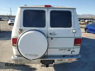 1994 Chevrolet Chevy Van z VIN 1GBEG25K9RF182710, wystawiony jako Copart lot #79284544 z przebiegiem 178 640 mil mil oraz Czysty tytuł • Clean title. Historia ofert i sprzedaży dostępna na DreamBid. Obrazek 6.