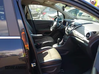 2015 Chevrolet Trax LT with VIN KL7CJLSB5FB060070, listed as a IAAI auction lot 41973231 with 44,802 mi miles. Bid and sale history available at carsss.com. Image 5.