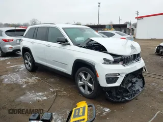 2022 Jeep Grand Cherokee Limited z VIN 1C4RJHBG1N8592711, wystawiony jako IAAI lot #41995171 z przebiegiem 82 069 mil mil oraz . Historia ofert i sprzedaży dostępna na DreamBid. Obrazek 1.