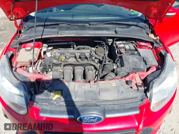 2013 Ford Focus SE with VIN 1FADP3K28DL180271, listed as a IAAI auction lot 41709369 with 121,823 mi miles. Bid and sale history available at carsss.com. Image 10.