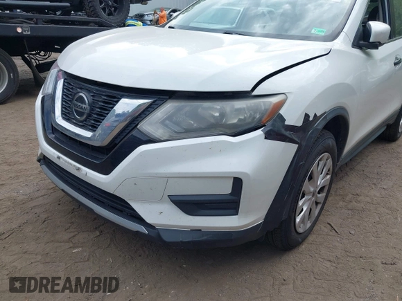 2018 Nissan Rogue SV with VIN KNMAT2MV3JP601540, listed as a IAAI auction lot 42160011 with 212,609 mi miles. Bid and sale history available at carsss.com. Image 6.