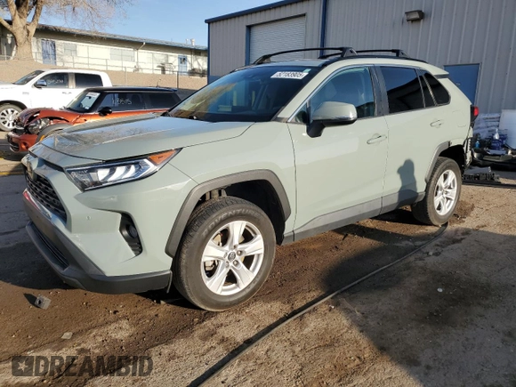 2019 Toyota RAV4 XLE with VIN 2T3P1RFV2KW020266, listed as a Copart auction lot 52183905 with 64,540 mi miles and Salvage title. Bid and sale history available at DreamBid. Image 1.