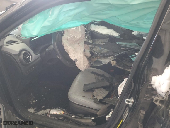 2019 Hyundai Kona Ultimate with VIN KM8K53A59KU379805, listed as a Copart auction lot 46149145 with 0 mi miles and Salvage Title. Bid and sale history available at carsss.com. Image 7.