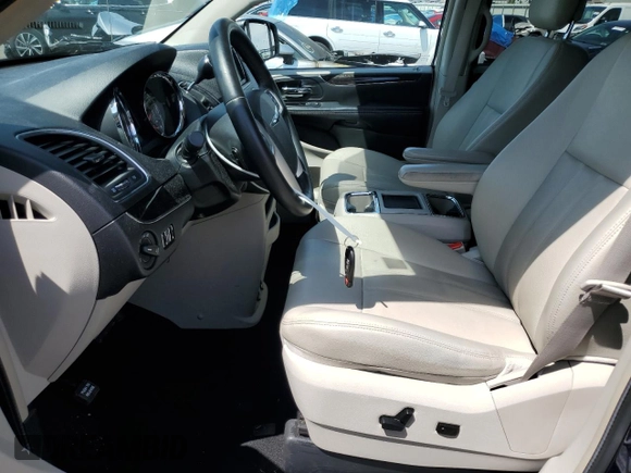 2014 Chrysler Town & Country Touring with VIN 2C4RC1BG0ER422877, listed as a Copart auction lot 54392755 with 117,605 mi miles and Salvage Title. Bid and sale history available at carsss.com. Image 7.