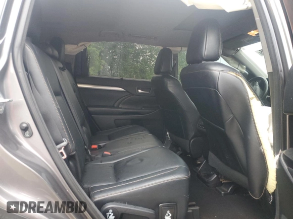 2018 Toyota Highlander SE with VIN 5TDJZRFH1JS816807, listed as a Copart auction lot 57179805 with 92,327 mi miles and Salvage title. Bid and sale history available at DreamBid. Image 11.