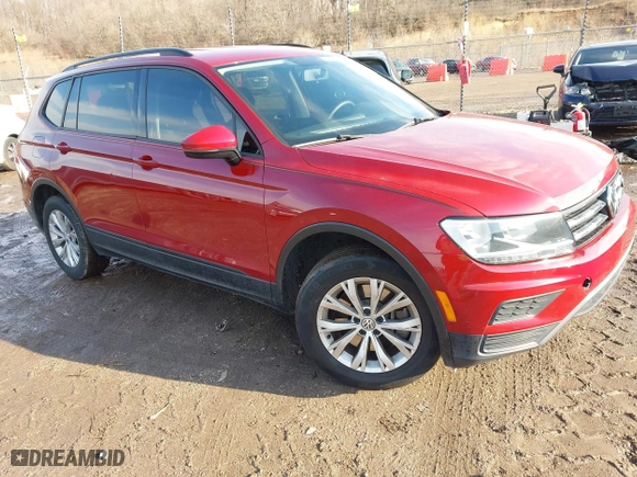 2018 Volkswagen Tiguan S with VIN 3VV1B7AX2JM050594, listed as a IAAI auction lot 41681117 with 134,654 mi miles. Bid and sale history available at carsss.com. Image 1.