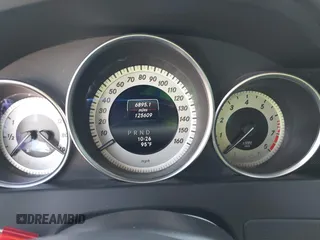 2015 Mercedes-Benz C 250 с VIN WDDGJ4HB2FG406506, выставлен на аукционе IAAI как лот 42429753 с пробегом 125 609 миль миль и . История ставок и продаж доступна на DreamBid. Изображение 15.