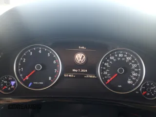 2017 Volkswagen Touareg Sport with VIN WVGEF7BP8HD000237, listed as a Copart auction lot 52714074 with 107,463 mi miles and . Bid and sale history available at DreamBid. Image 9.