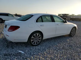 2020 Mercedes-Benz E 350 with VIN WDDZF8EB7LA732564, listed as a Copart auction lot 53996955 with 35,743 mi miles and Salvage Title. Bid and sale history available at DreamBid. Image 3.