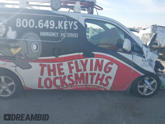 2017 Nissan NV200 S z VIN 3N6CM0KN2HK709802, wystawiony jako IAAI lot #40949324 z przebiegiem Nie podano mil oraz . Historia ofert i sprzedaży dostępna na DreamBid. Obrazek 13.