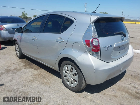 2013 Toyota Prius One z VIN JTDKDTB30D1041802, wystawiony jako IAAI lot #42207972 z przebiegiem 233 300 mil mil oraz . Historia ofert i sprzedaży dostępna na DreamBid. Obrazek 3.