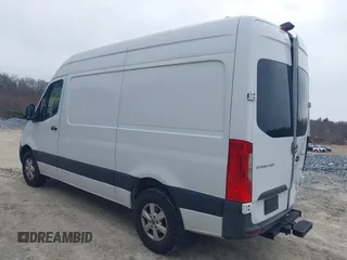 2021 Mercedes-Benz Sprinter Cargo Cargo with VIN W1Y40BHY3MT044744, listed as a IAAI auction lot 41865979 with 139,836 mi miles and . Bid and sale history available at DreamBid. Image 3.