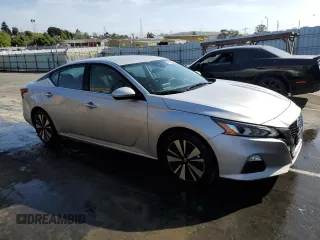 2022 Nissan Altima SV z VIN 1N4BL4DV8NN335701, wystawiony jako Copart lot #53495725 z przebiegiem 63 648 mil mil oraz Czysty tytuł • Clean title. Historia ofert i sprzedaży dostępna na DreamBid. Obrazek 4.