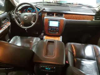 2007 Chevrolet Suburban LTZ with VIN 3GNFK16Y47G309457, listed as a Copart auction lot 88775185 with 185,056 mi miles and Clean Title. Bid and sale history available at DreamBid. Image 8.