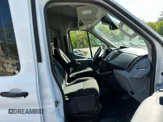 2019 Ford Transit Passenger XL z VIN 1FBAX2CM7KKA60959, wystawiony jako Copart lot #56836625 z przebiegiem 281 088 mil mil oraz Tytuł czysty. Historia ofert i sprzedaży dostępna na DreamBid. Obrazek 6.