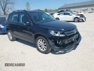 2017 Volkswagen Tiguan S z VIN WVGBV7AX8HK049943, wystawiony jako IAAI lot #42055240 z przebiegiem 113 330 mil mil oraz . Historia ofert i sprzedaży dostępna na DreamBid. Obrazek 1.