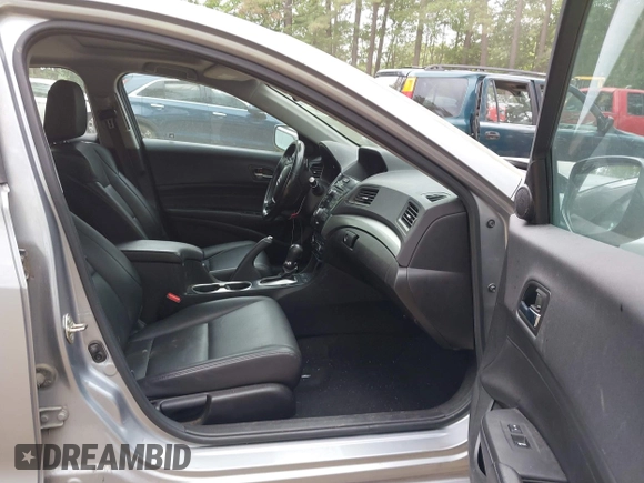 2017 Acura ILX with VIN 19UDE2F34HA011056, listed as a IAAI auction lot 42429381 with 319,042 mi miles and . Bid and sale history available at DreamBid. Image 5.