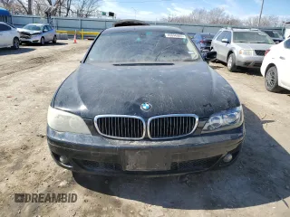 2006 BMW 7 Series 750i z VIN WBAHL83536DT05393, wystawiony jako Copart lot #45846905 z przebiegiem 118 874 mil mil oraz Czysty tytuł • Clean title. Historia ofert i sprzedaży dostępna na DreamBid. Obrazek 5.