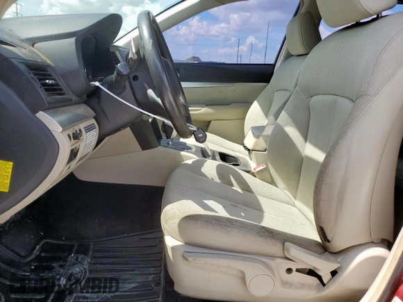 2011 Subaru Outback 2.5i with VIN 4S4BRCAC7B3326920, listed as a Copart auction lot 62001925 with 205,793 mi miles and Salvage title. Bid and sale history available at DreamBid. Image 7.
