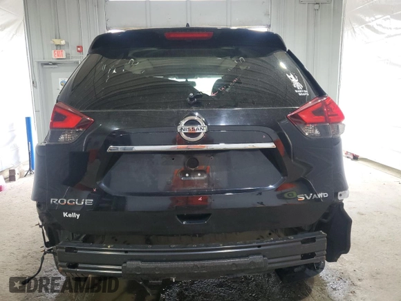 2017 Nissan Rogue SV z VIN 5N1AT2MV0HC740554, wystawiony jako Copart lot #55819475 z przebiegiem 149 648 mil mil oraz Szkoda całkowita • Salvage title. Historia ofert i sprzedaży dostępna na DreamBid. Obrazek 6.