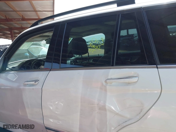 2014 Mercedes-Benz GLK-Class GLK 250 BlueTEC with VIN WDCGG0EB5EG310304, listed as a IAAI auction lot 41908998 with 1 mi miles. Bid and sale history available at carsss.com. Image 14.