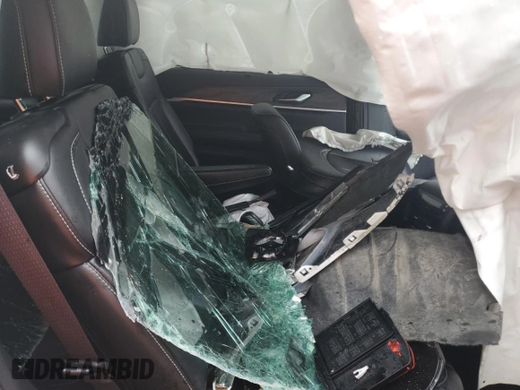 2023 Jeep Grand Cherokee Limited z VIN 1C4RJKBG4P8843060, wystawiony jako Copart lot #55477985 z przebiegiem Nie podano mil oraz Nie do naprawy • Non repairable. Historia ofert i sprzedaży dostępna na DreamBid. Obrazek 11.
